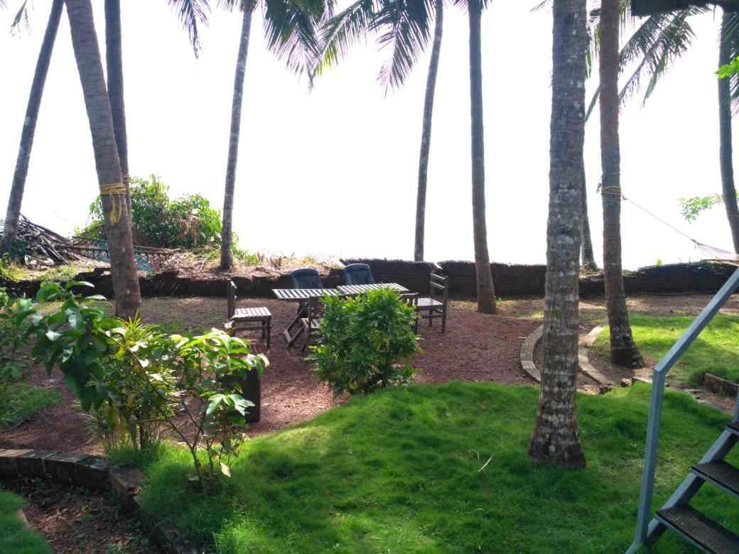 Perch By The Sea Bed & Breakfast Kannur Exterior photo